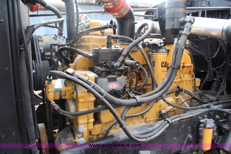 image for item J1018 1987 Peterbilt 359 Classic semi truck