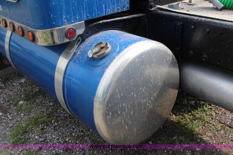 image for item J1018 1987 Peterbilt 359 Classic semi truck