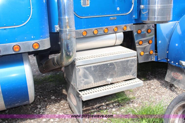 image for item J1018 1987 Peterbilt 359 Classic semi truck