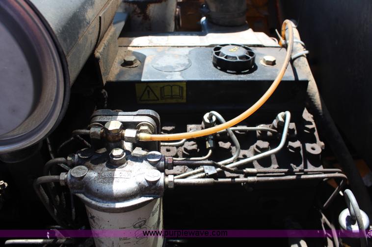 image for item J1050 JCB 930 forklift