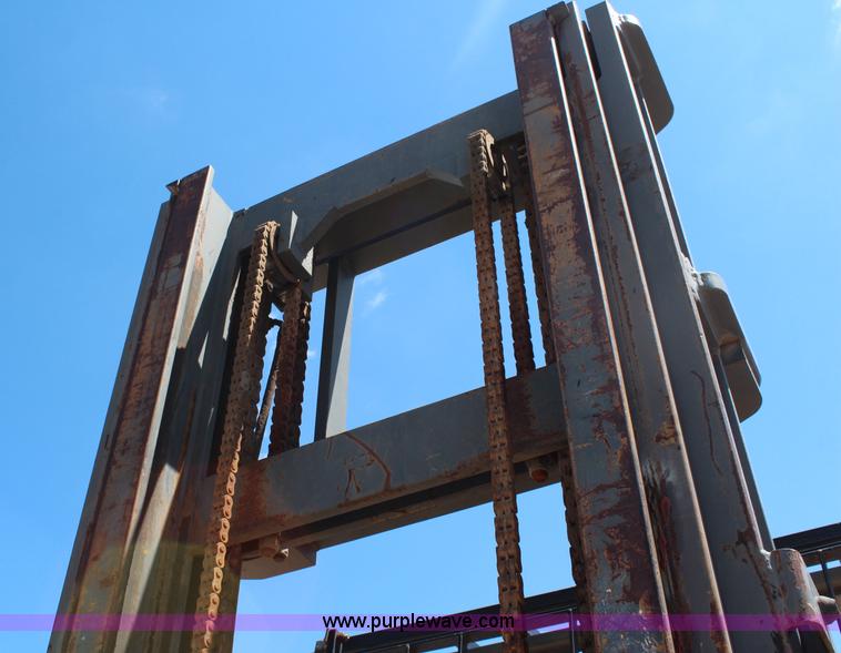 image for item J1050 JCB 930 forklift