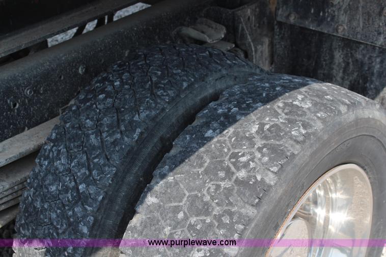 image for item J1080 1997 Ford F800 roll back truck