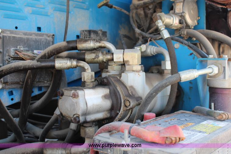 image for item J1081 1999 Genie S85 boom lift