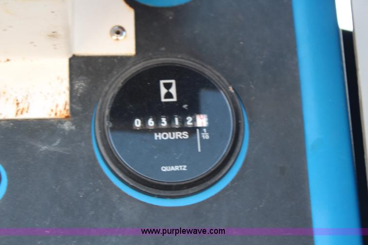 image for item J1082 2000 Genie S60 boom lift