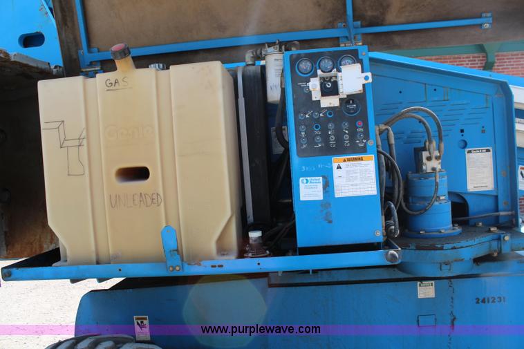 image for item J1082 2000 Genie S60 boom lift