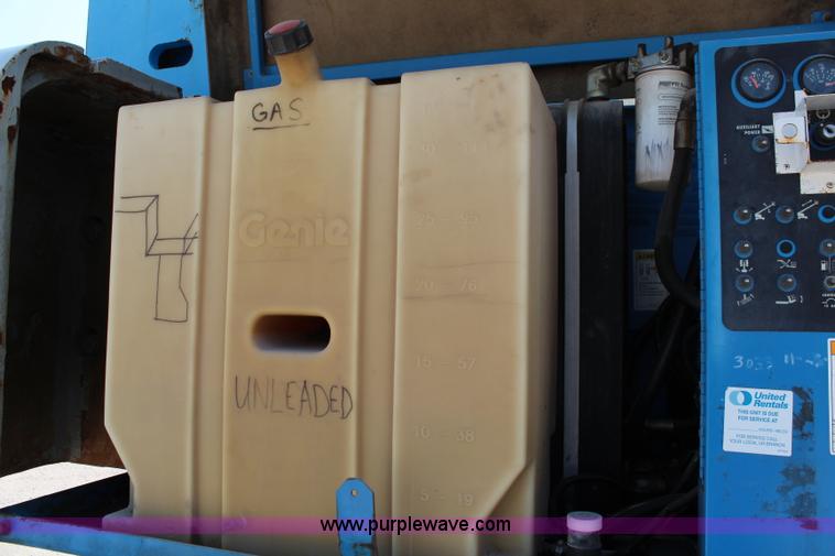 image for item J1082 2000 Genie S60 boom lift