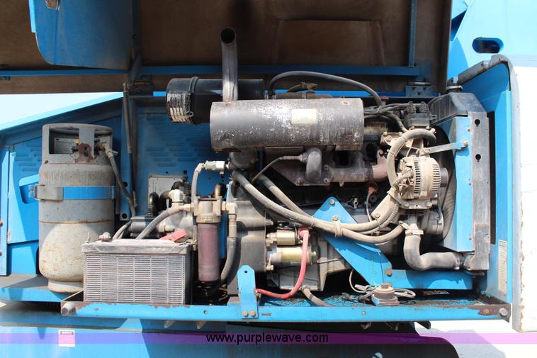 image for item J1082 2000 Genie S60 boom lift