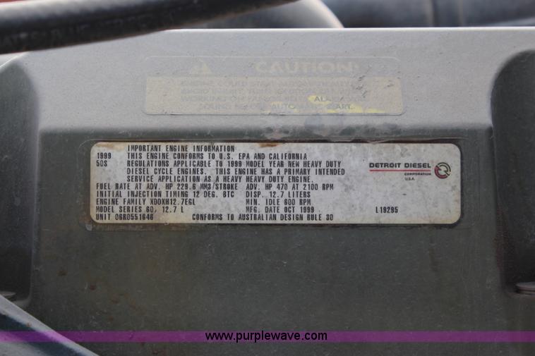 image for item J1083 2000 Freightliner Century Class semi truck