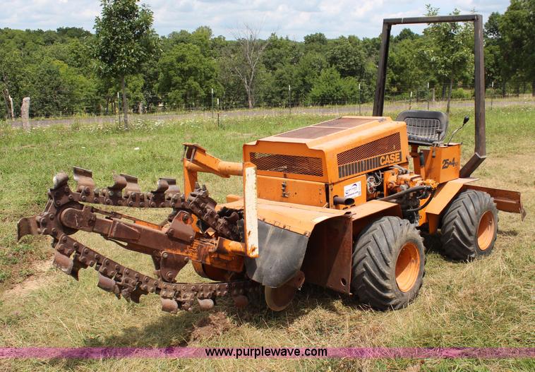 image for item J1107 Case 25T4XP trencher