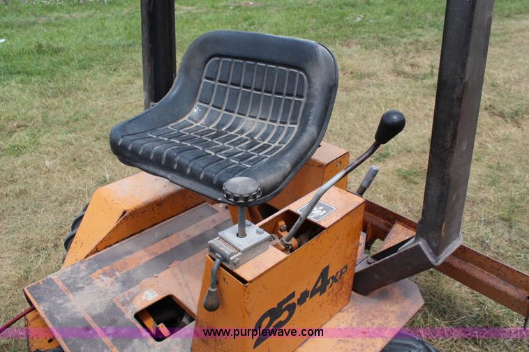 image for item J1107 Case 25T4XP trencher