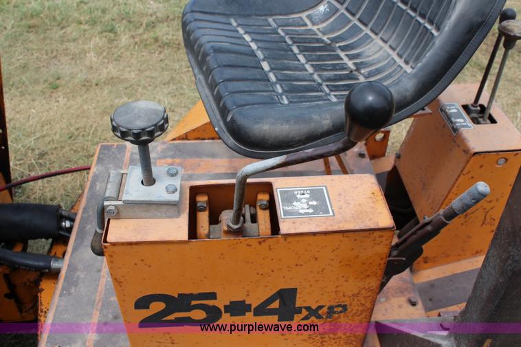 image for item J1107 Case 25T4XP trencher