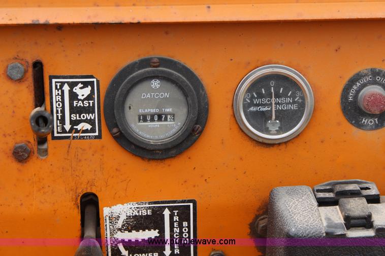 image for item J1107 Case 25T4XP trencher