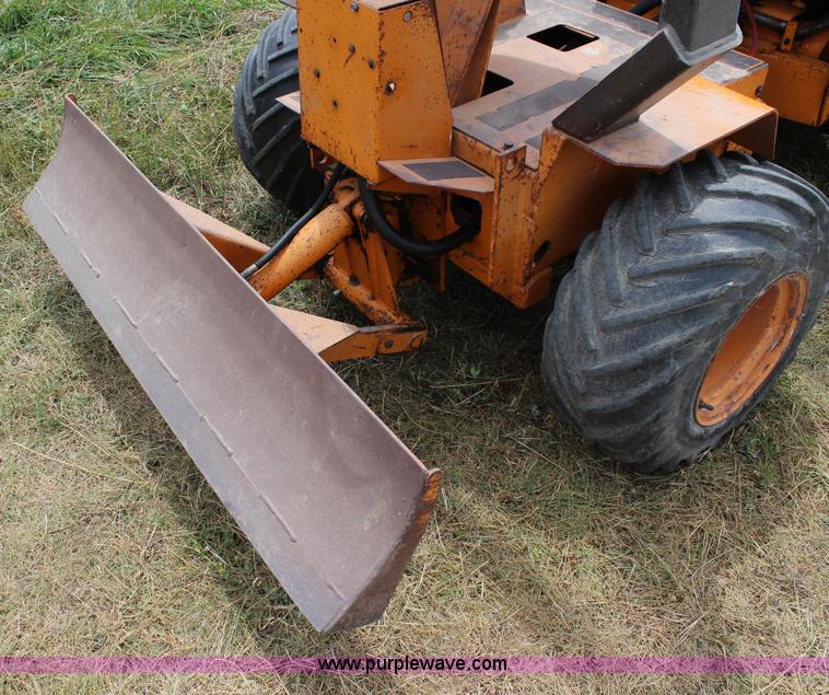 image for item J1107 Case 25T4XP trencher