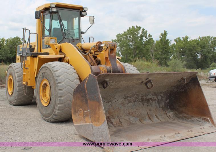 image for item J1120 1995 Komatsu WA500-1LC wheel loader