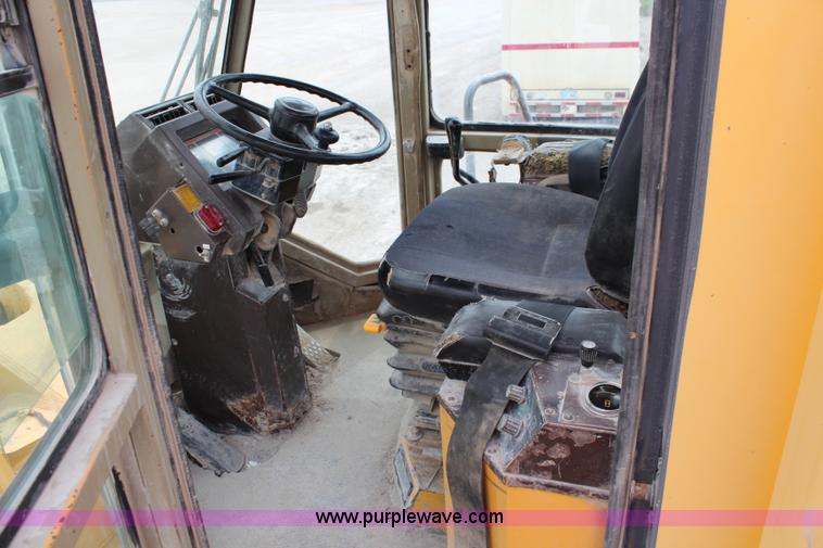 image for item J1120 1995 Komatsu WA500-1LC wheel loader
