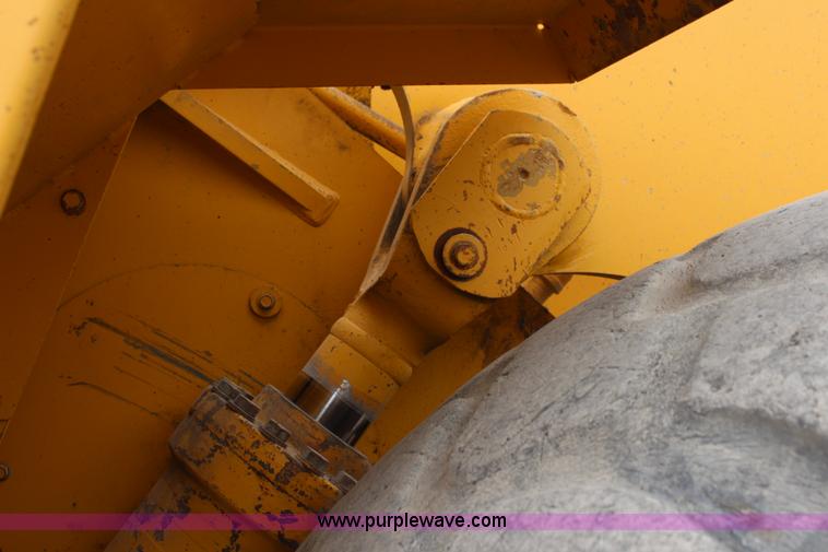 image for item J1120 1995 Komatsu WA500-1LC wheel loader