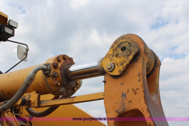 image for item J1120 1995 Komatsu WA500-1LC wheel loader