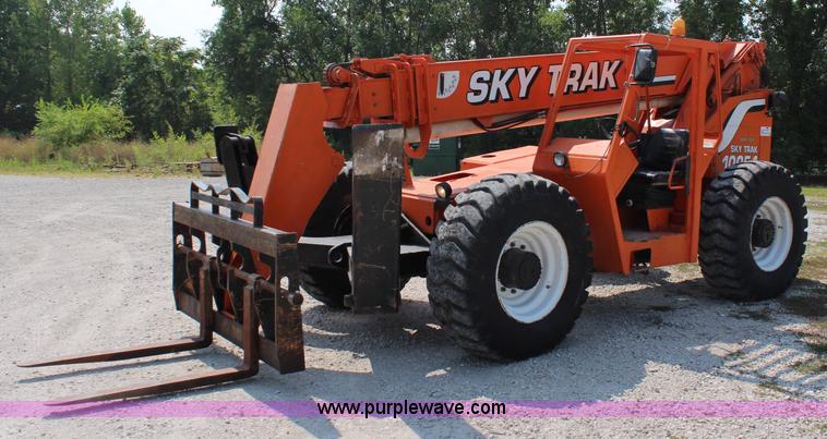 image for item J1210 2000 Sky Trak 10054 telehandler