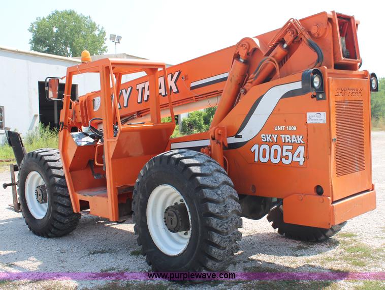 image for item J1210 2000 Sky Trak 10054 telehandler