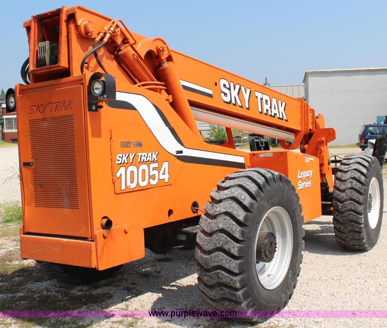 image for item J1210 2000 Sky Trak 10054 telehandler