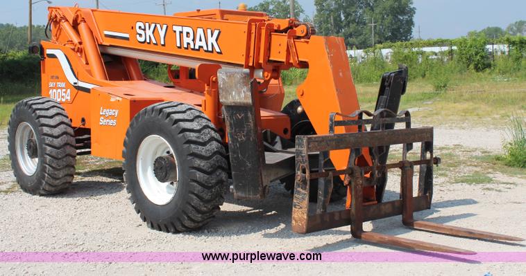 image for item J1210 2000 Sky Trak 10054 telehandler
