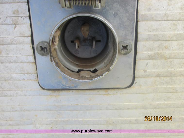 image for item J2468 1981 Mack R686ST semi truck