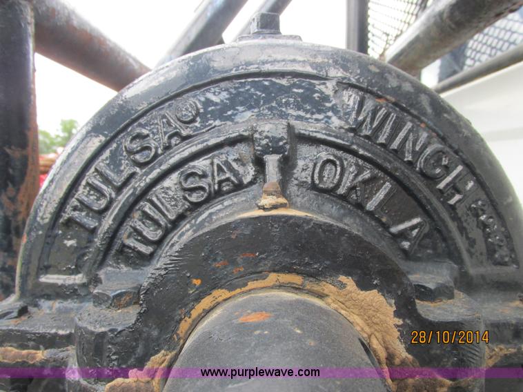 image for item J2468 1981 Mack R686ST semi truck