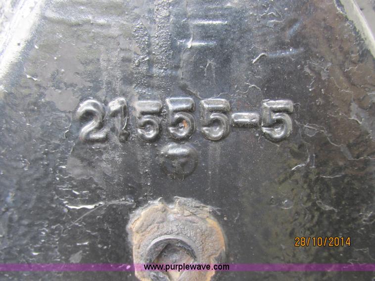 image for item J2468 1981 Mack R686ST semi truck