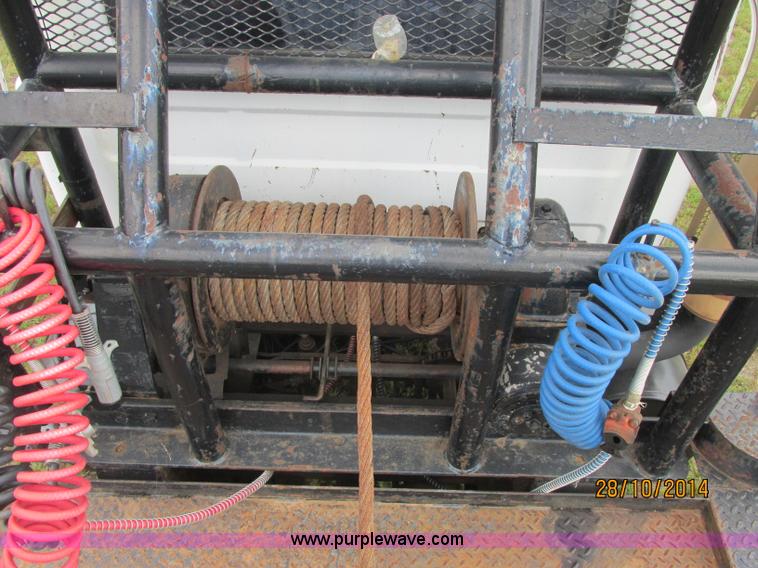 image for item J2468 1981 Mack R686ST semi truck