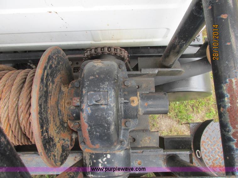 image for item J2468 1981 Mack R686ST semi truck