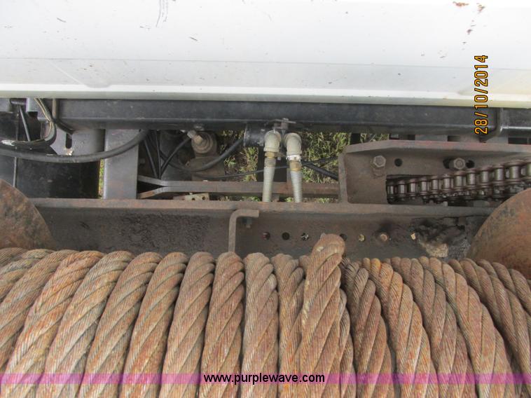 image for item J2468 1981 Mack R686ST semi truck