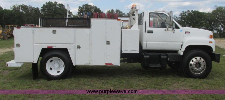 image for item J2469 2002 GMC C6500 service truck