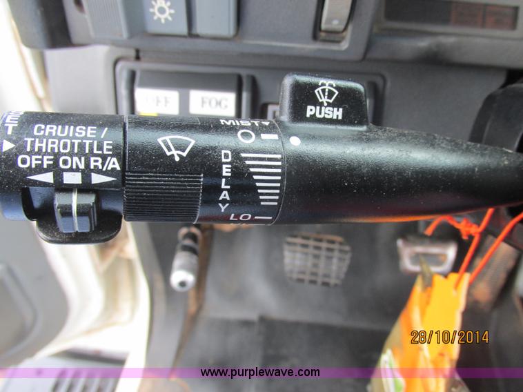 image for item J2469 2002 GMC C6500 service truck