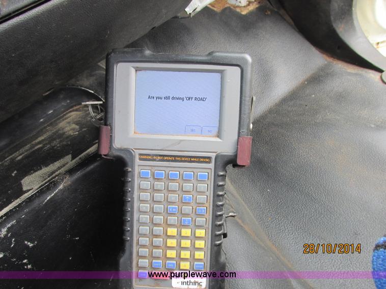 image for item J2469 2002 GMC C6500 service truck