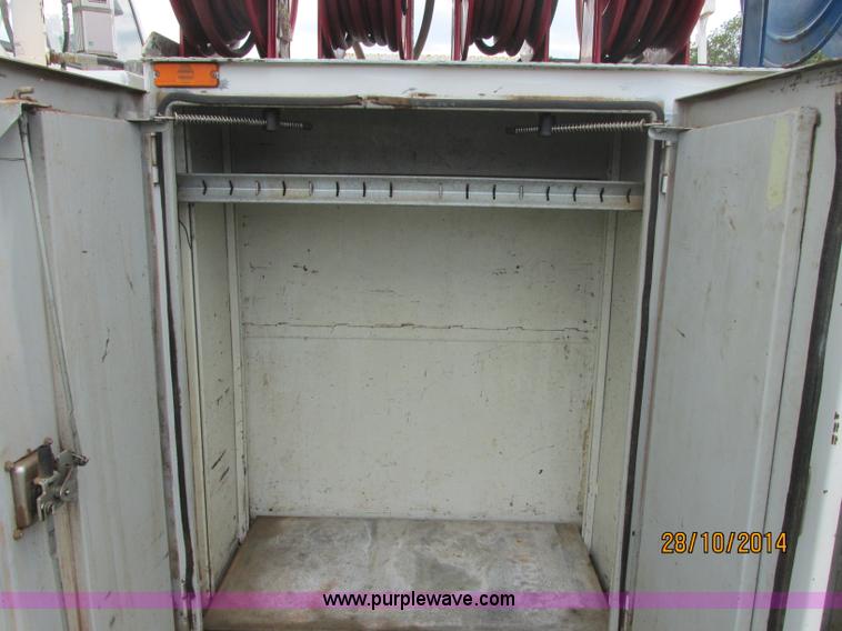 image for item J2469 2002 GMC C6500 service truck