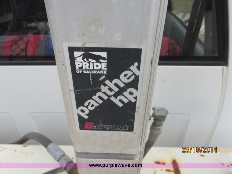 image for item J2469 2002 GMC C6500 service truck