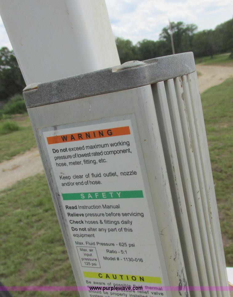 image for item J2469 2002 GMC C6500 service truck