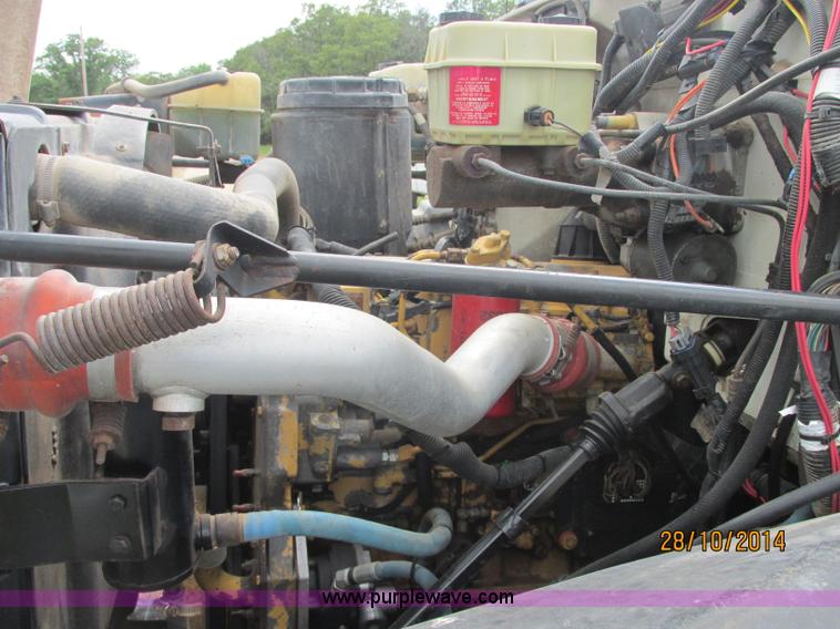 image for item J2469 2002 GMC C6500 service truck