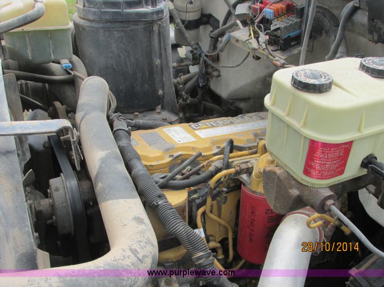 image for item J2469 2002 GMC C6500 service truck