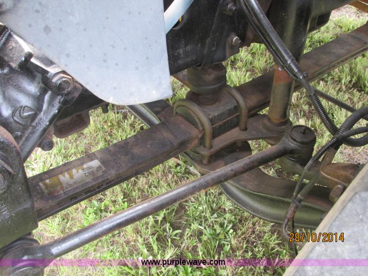 image for item J2469 2002 GMC C6500 service truck