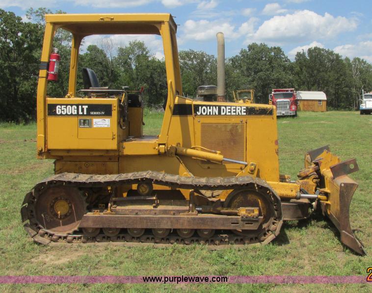image for item J2470 1994 John Deere 650G LT dozer
