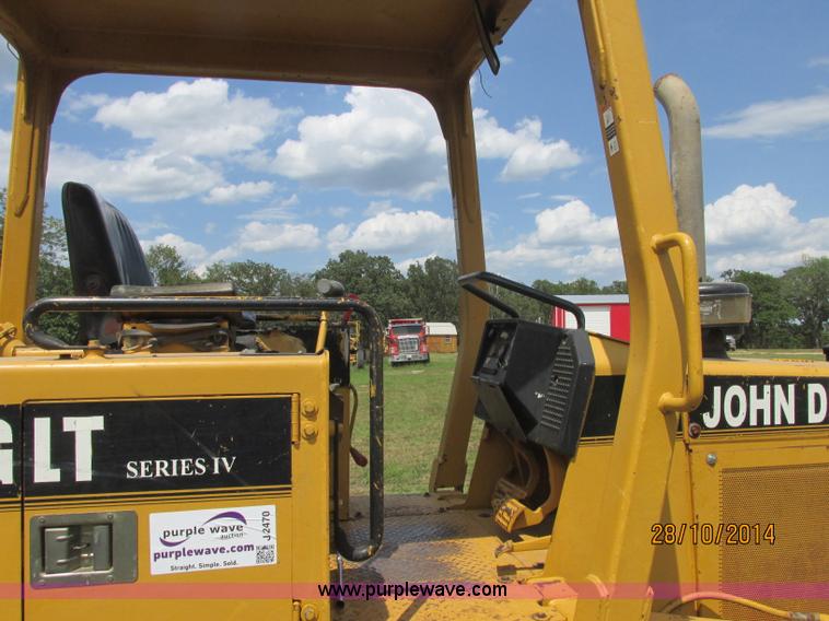 image for item J2470 1994 John Deere 650G LT dozer