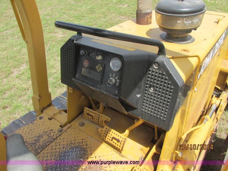 image for item J2470 1994 John Deere 650G LT dozer