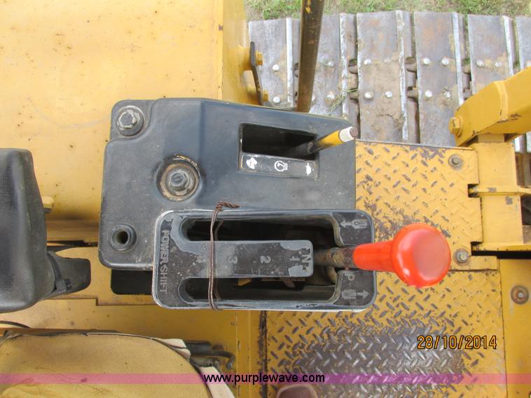 image for item J2470 1994 John Deere 650G LT dozer