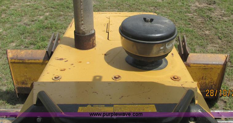 image for item J2470 1994 John Deere 650G LT dozer