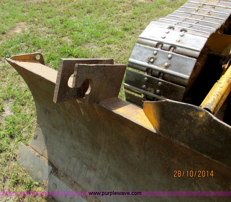 image for item J2470 1994 John Deere 650G LT dozer