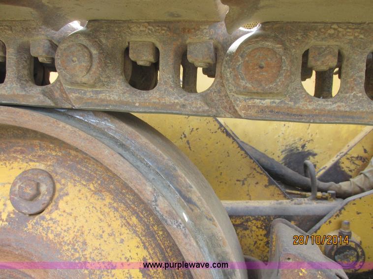 image for item J2470 1994 John Deere 650G LT dozer