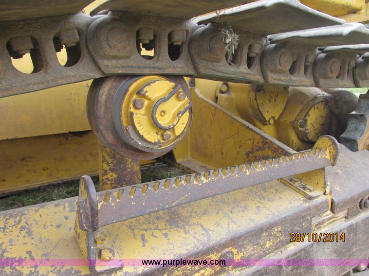 image for item J2470 1994 John Deere 650G LT dozer