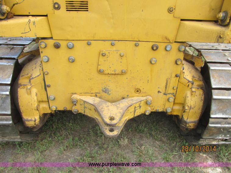 image for item J2470 1994 John Deere 650G LT dozer