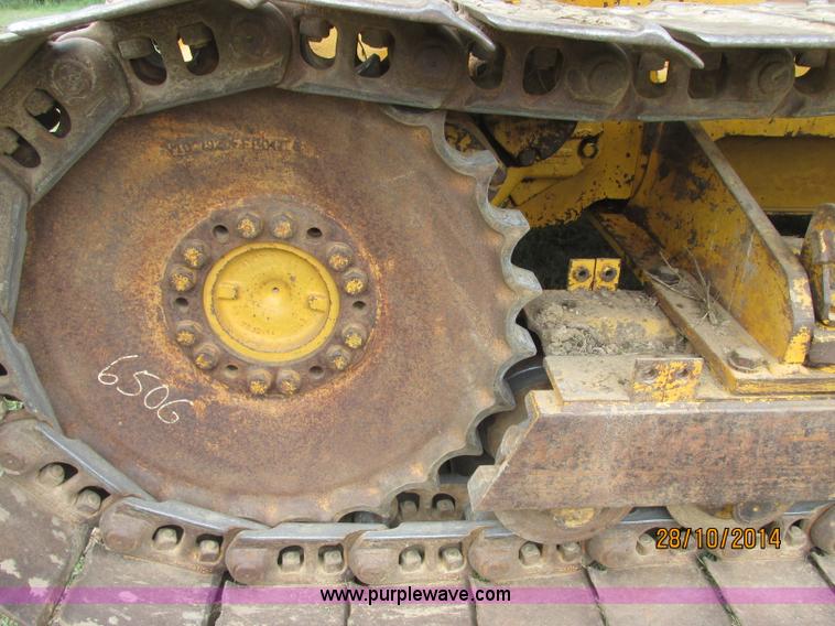 image for item J2470 1994 John Deere 650G LT dozer